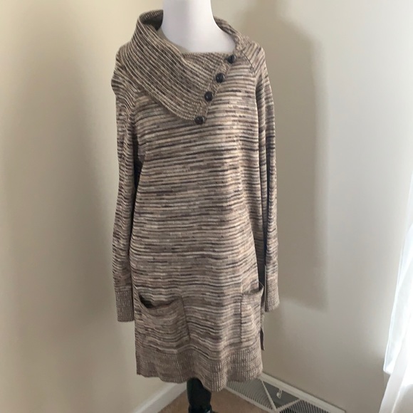 eight eight eight Dresses & Skirts - Sweater dress.....Warm mid to above the knee